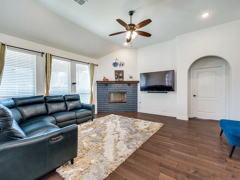 1616 George Ln — Photo 10