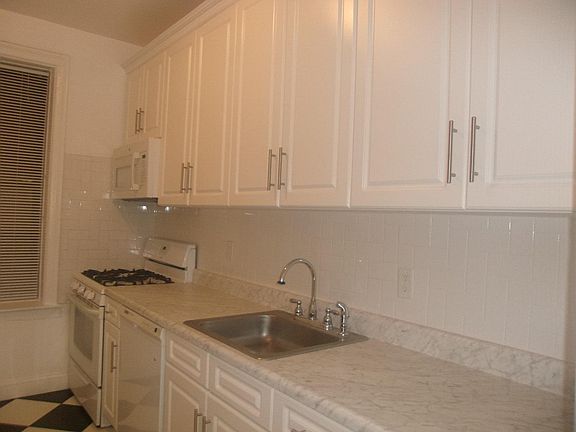 3rd image of 209-34 41ave