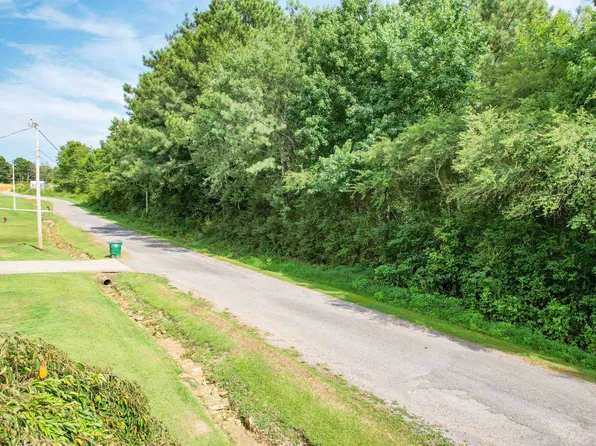 420 County Road 1123, Vinemont, AL 35179