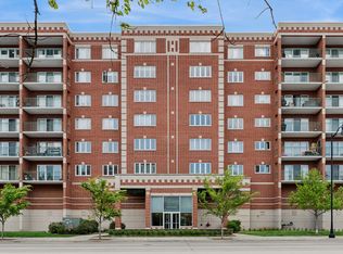 650 S River Rd Unit 301, Des Plaines, IL 60016