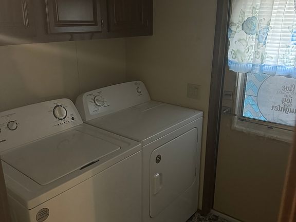 2nd image of 2237 Weaver Pike Trailer 12