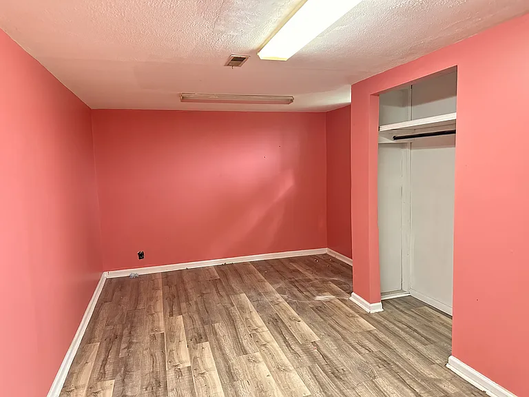 9445 Reading Rd — Photo 6