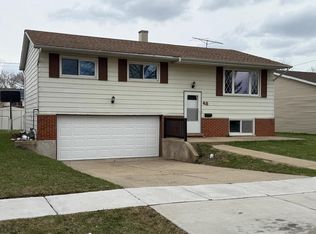 48 W Fullerton Ave, Glendale Heights, IL 60139