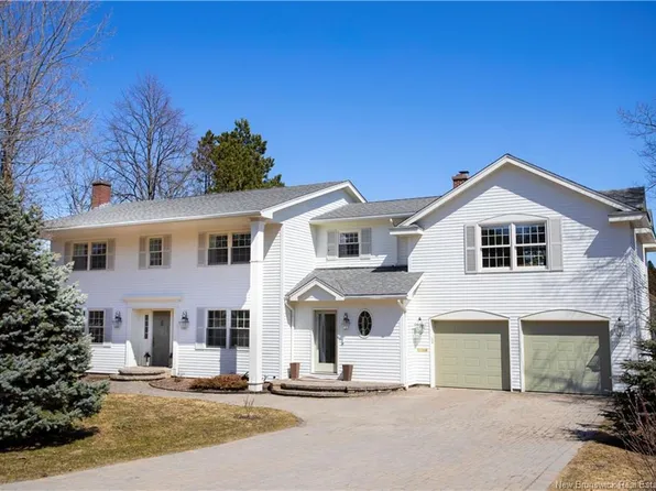 76 Park Dr, Rothesay, NB E2H 2S8