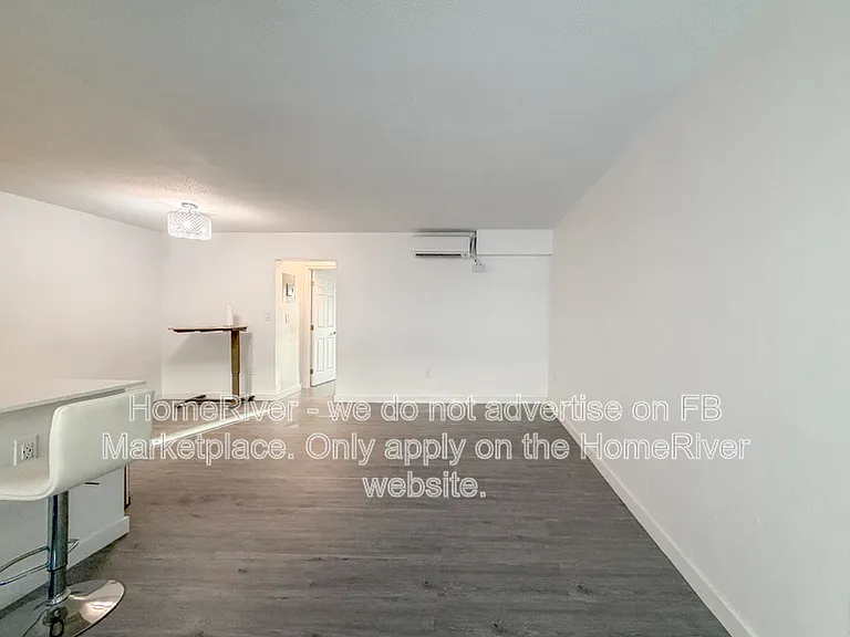900 6th St #3 — Photo 9