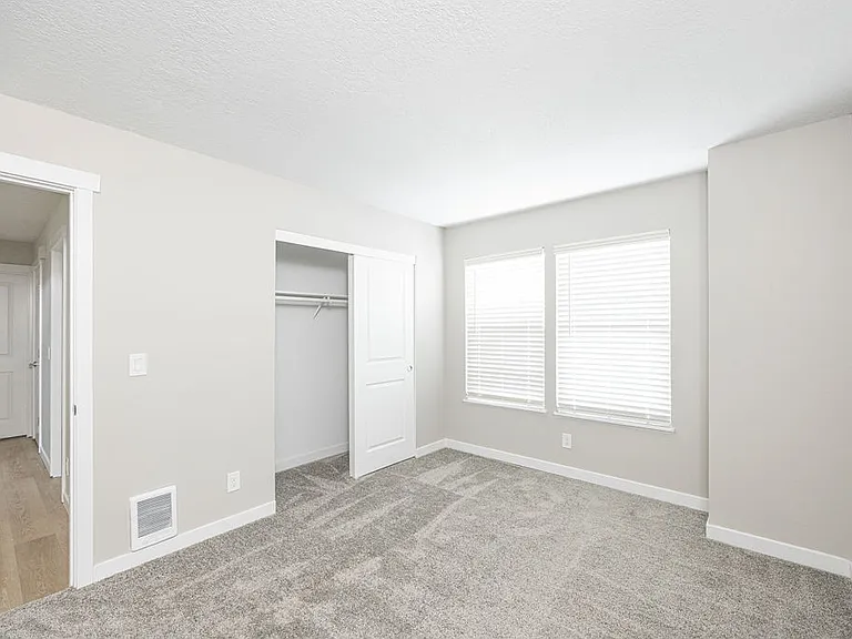 Elevation at Mountain Park — Photo 40