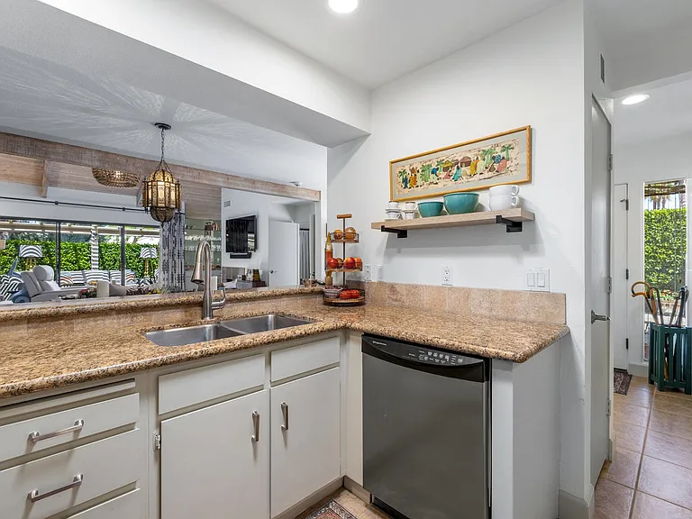 303 Forest Hills Dr — Photo 26
