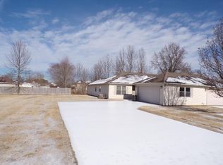 307 Jesse Ln #307, Herrin, IL 62948