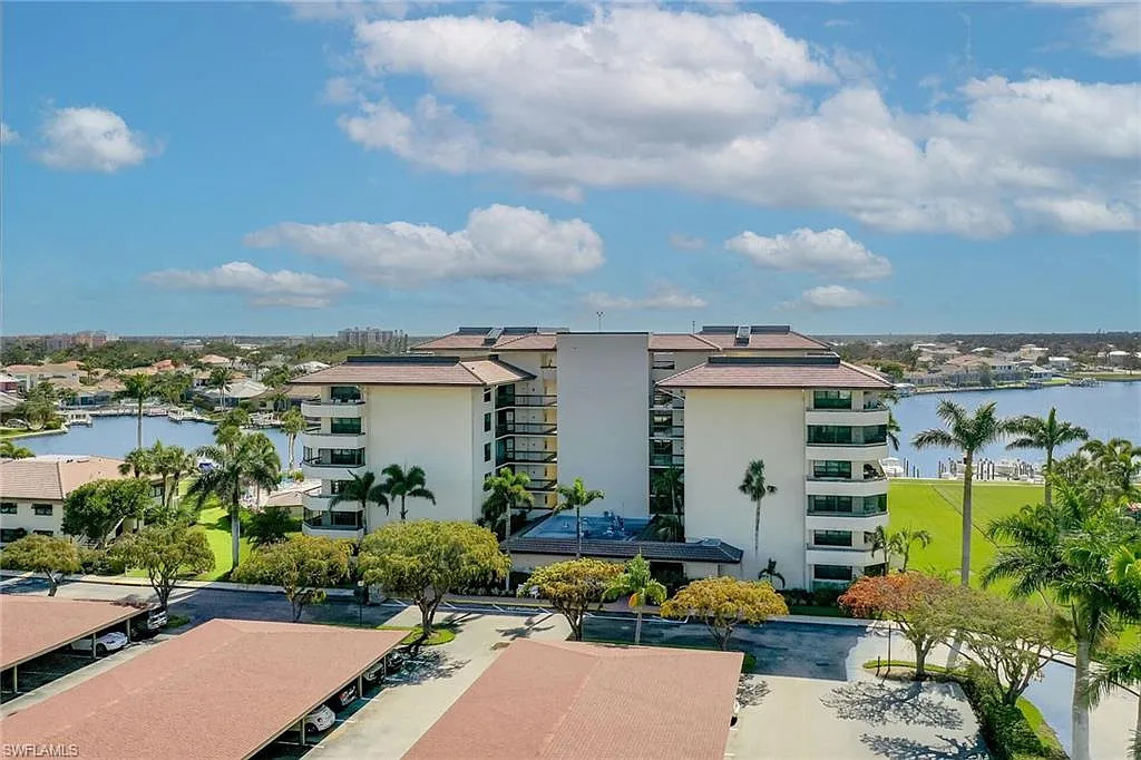 2 bed, 2.0 bath, 1074 sqft, $7,000 — Photo 1