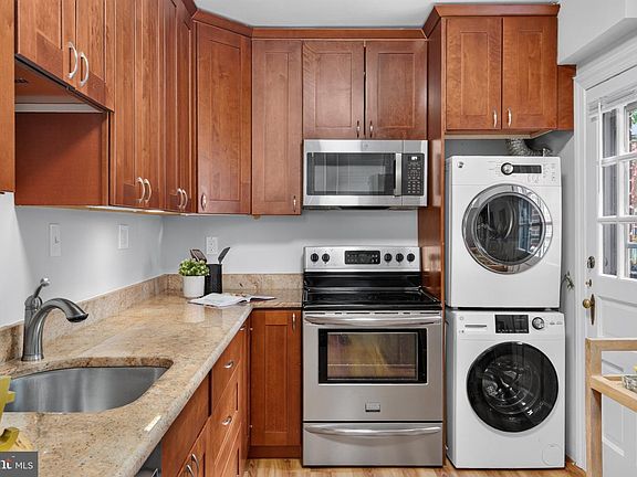 3rd image of 2600 16th St S APT 714
