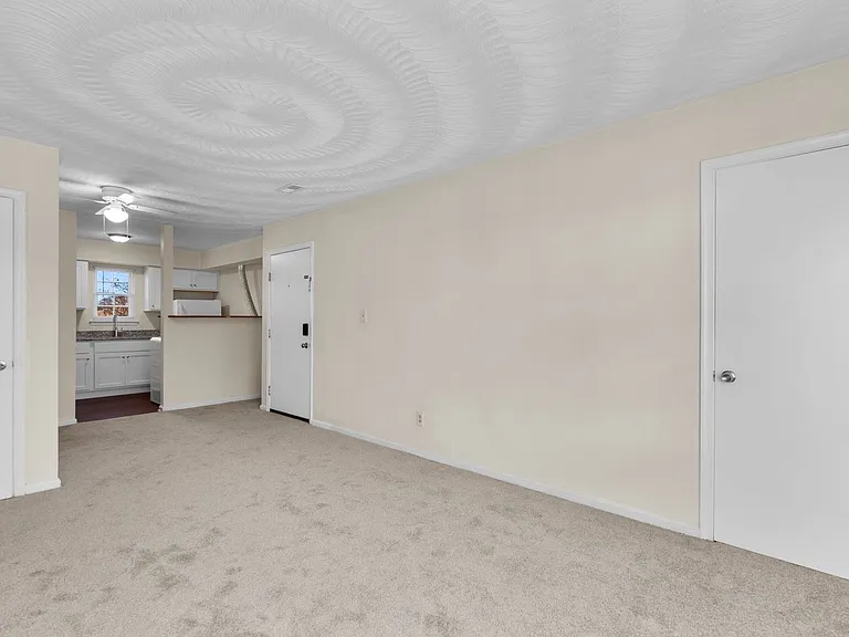 1110 Chapel St — Photo 7