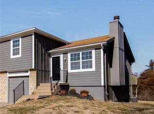 1626 W Prairie St, Olathe, KS 66061
