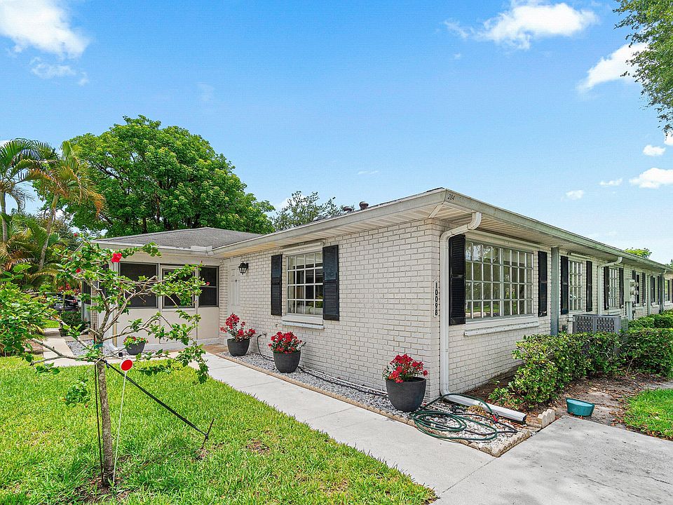 1st image of 10098 S 40th Drive S