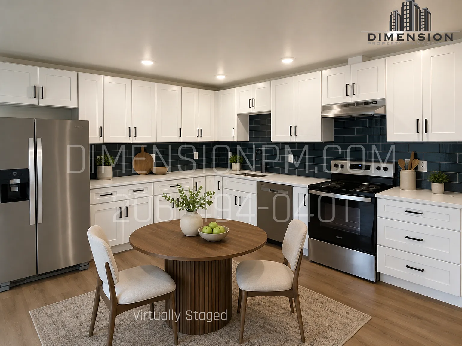 Newer 4 Bedroom Duplex — Photo 4
