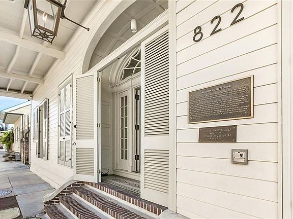 3rd image of 822 Barracks St #B