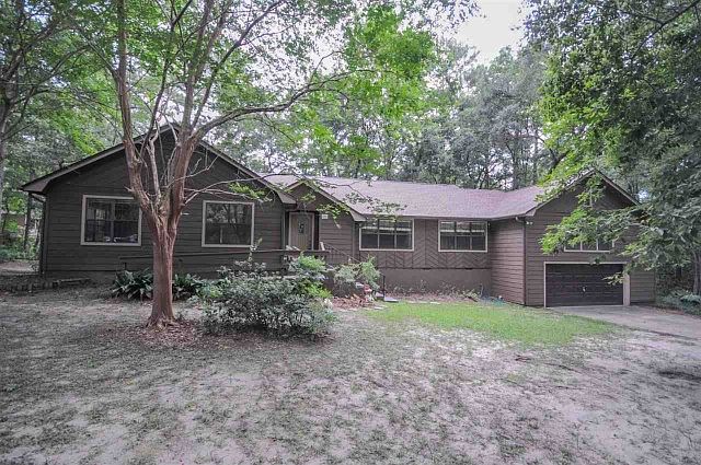 1st image of 402 Locksley Ln