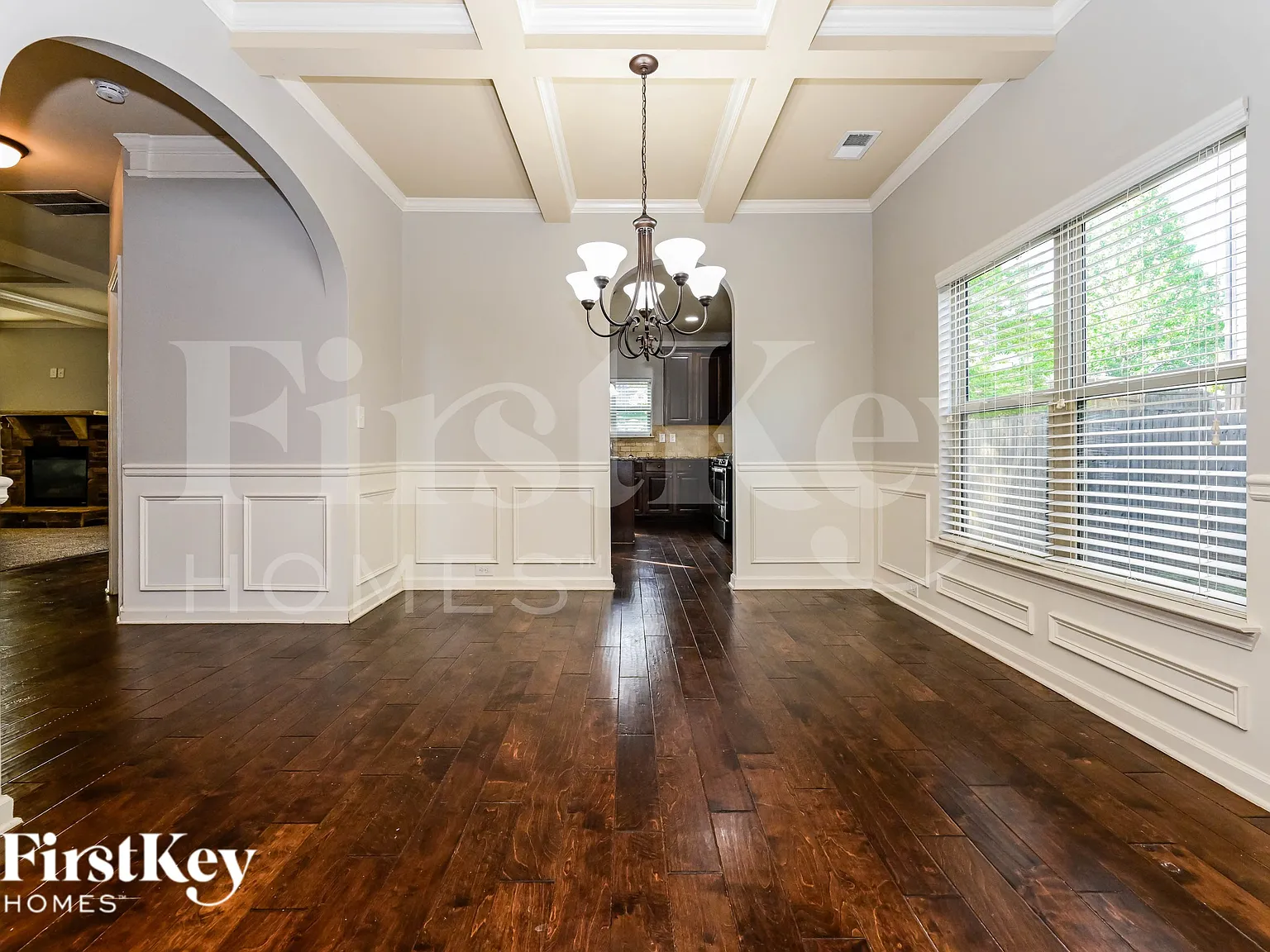4 bed, 2.5 bath, 2612 sqft, $2,420 — Photo 4