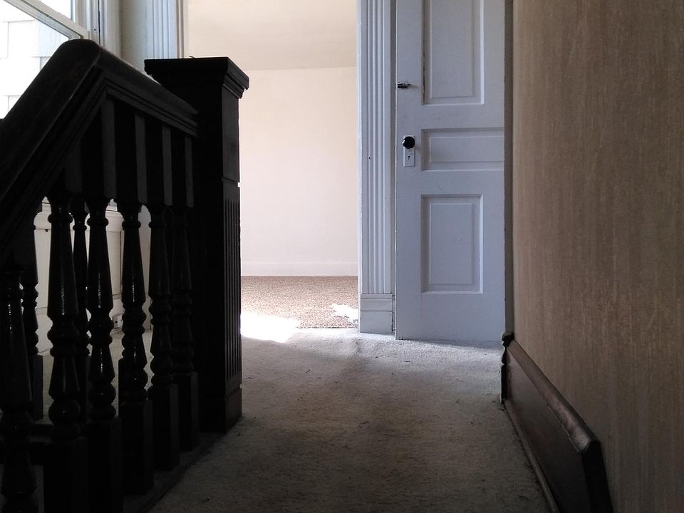 1st image of 3298 Montana Ave
