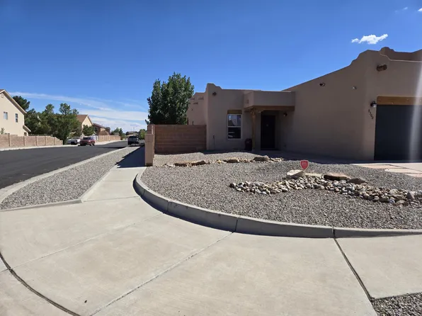 8300 Mandarin Pl NW, Albuquerque, NM 87120