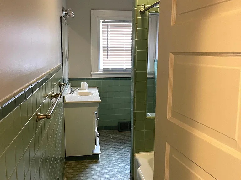 2417 Statesville Blvd — Photo 8