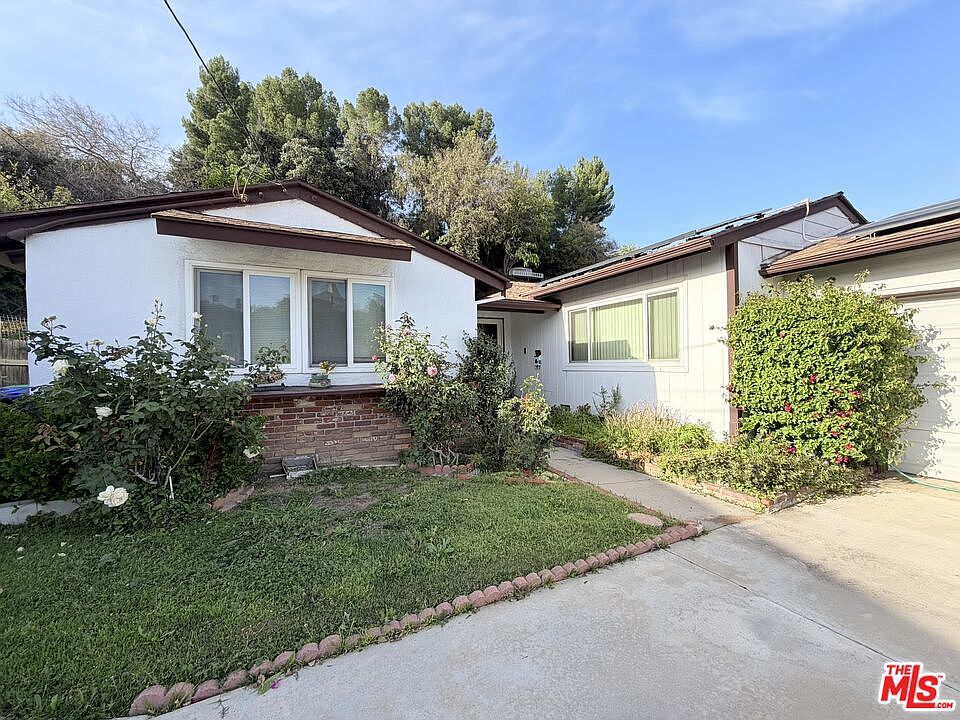 1st image of 273 Starbird Dr