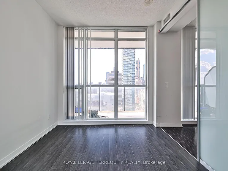 770 Bay St #2412 — Photo 22