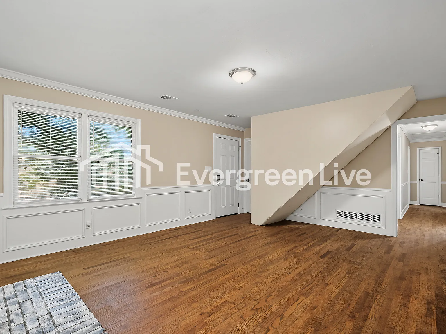 4 bed, 2.5 bath, 2088 sqft, $2,245 — Photo 2