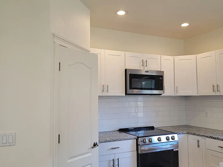 2880 W Ravenna St — Photo 54