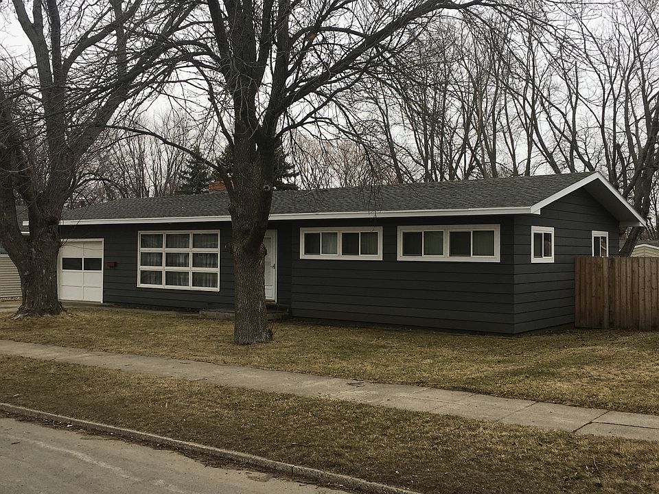 1st image of 1118 Karen St