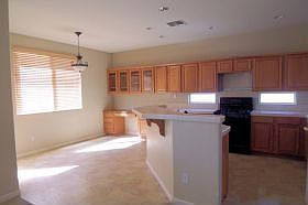 4th image of 2828 Tulare Ct