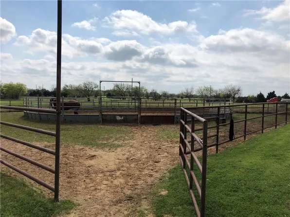 1019 & 1000 Springhill Rd, Aubrey, TX 76227