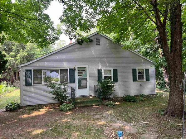 52151 Hollyhock Rd, South Bend, IN 46637