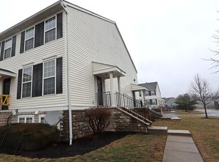8282 Deering Oaks Dr, Blacklick, OH 43004