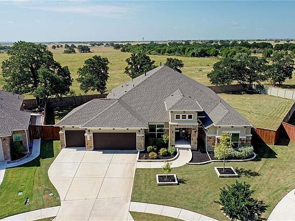 2nd image of 221 Garden Gate Ln