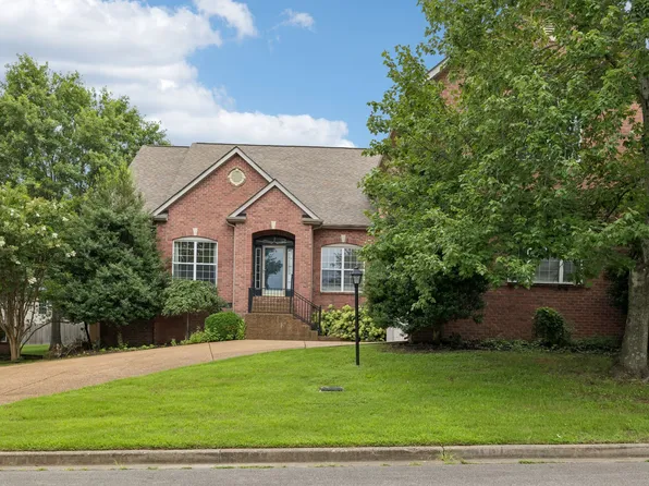 2205 Maple Grove Ln, Nashville, TN 37211