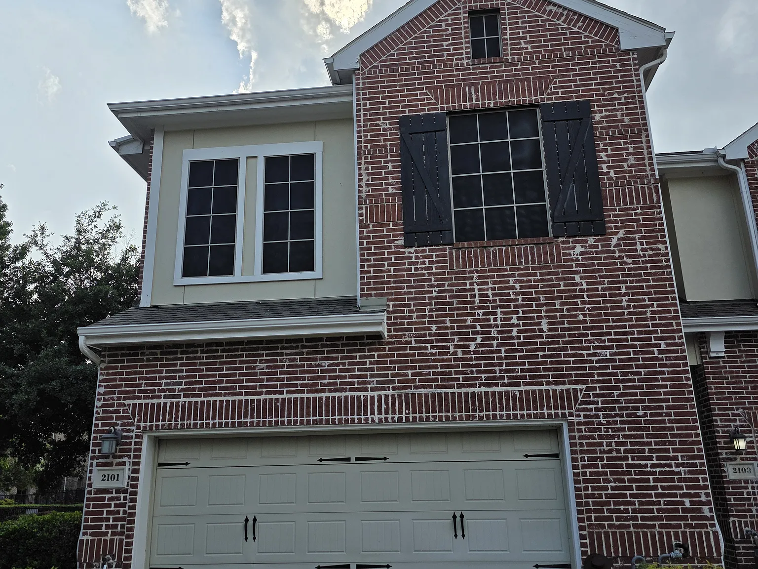3 bed, 3.5 bath, 2187 sqft, $5,000 — Photo 1