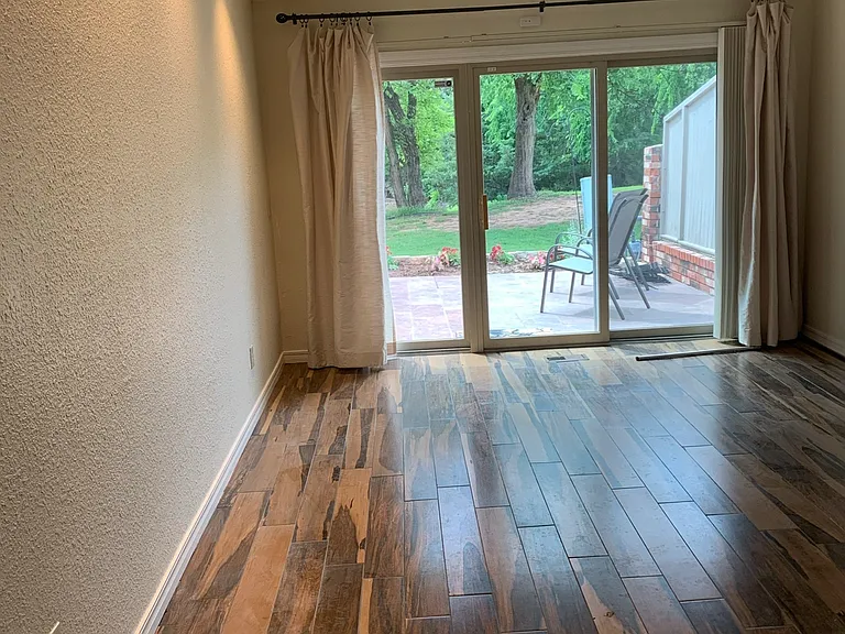 4764 Hemlock Cir — Photo 8