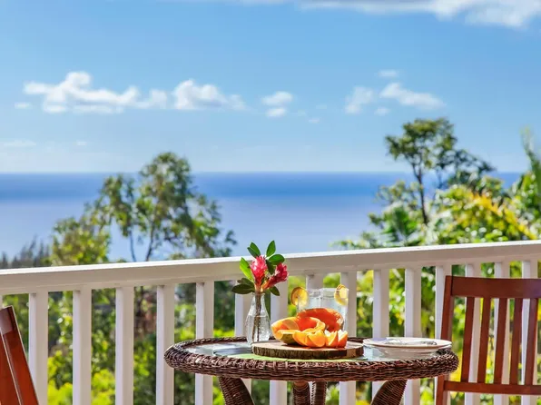 1127 Lani Nuu St, Kalaheo, HI 96741