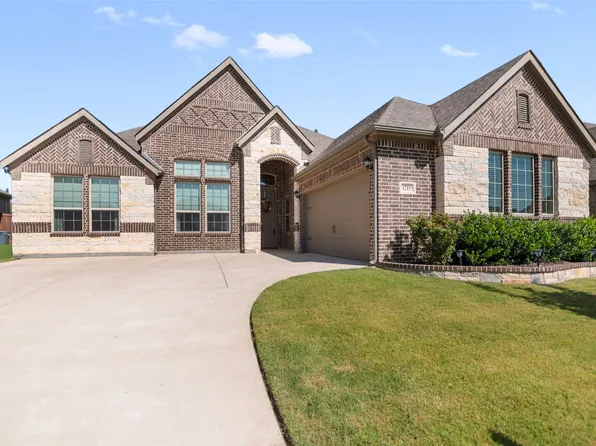 1215 Alderwood Dr, Justin, TX 76247