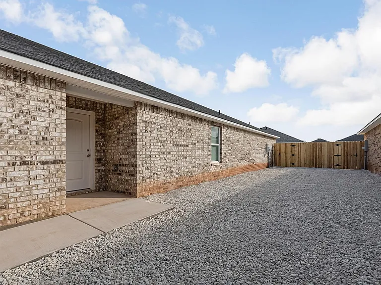 2651 Baron Ave — Photo 3