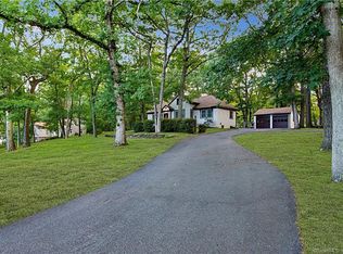 826 Indian Hill Rd, Orange, CT 06477