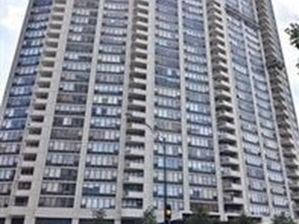 1st image of 3930 N Pine Grove Ave APT 1709