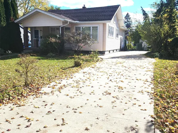 1720 Gillett St, Port Huron, MI 48060