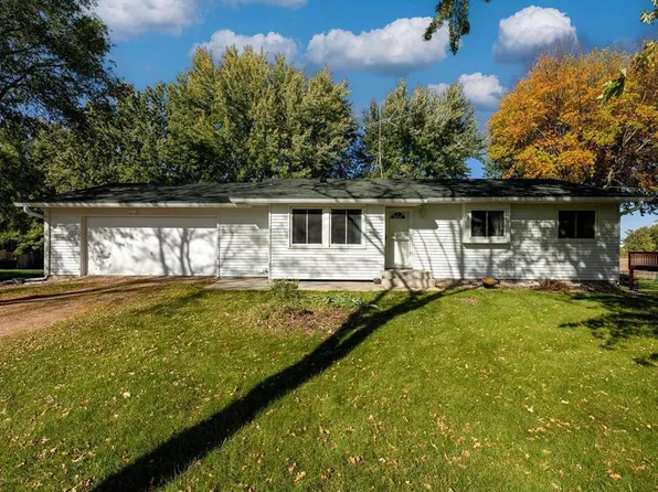 653 Northgate Dr, Winsted, MN 55395