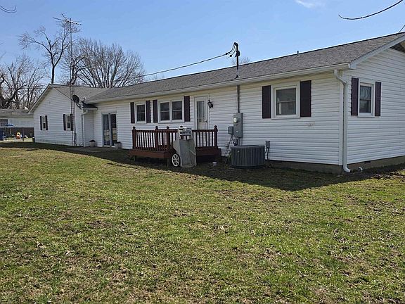 3rd image of 2424 Jones St