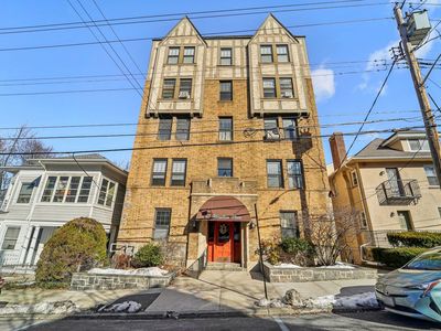 37 Hamilton Place #1C, Tarrytown, NY, 10591