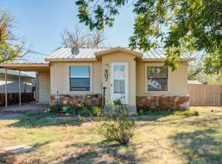 807 W 5th St, Wolfforth, TX 79382