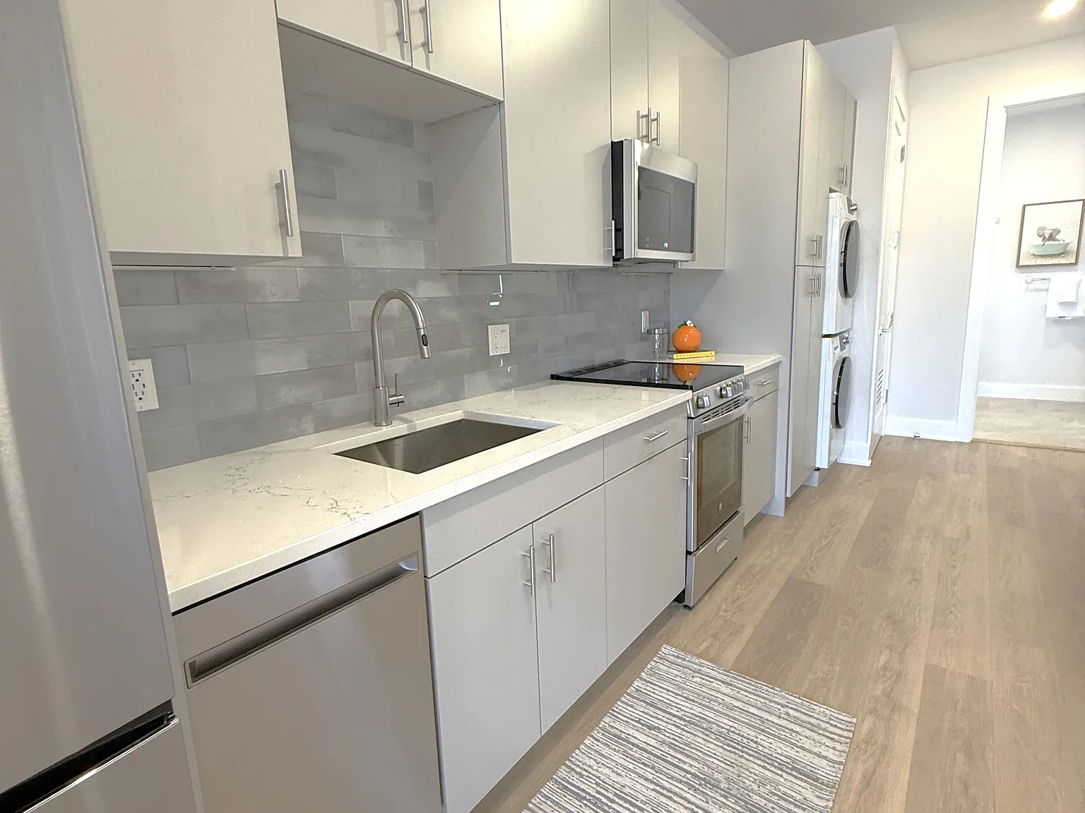 460 Summer — Photo 3