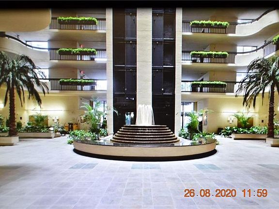 3rd image of 2413 Bayshore Blvd Unit 401