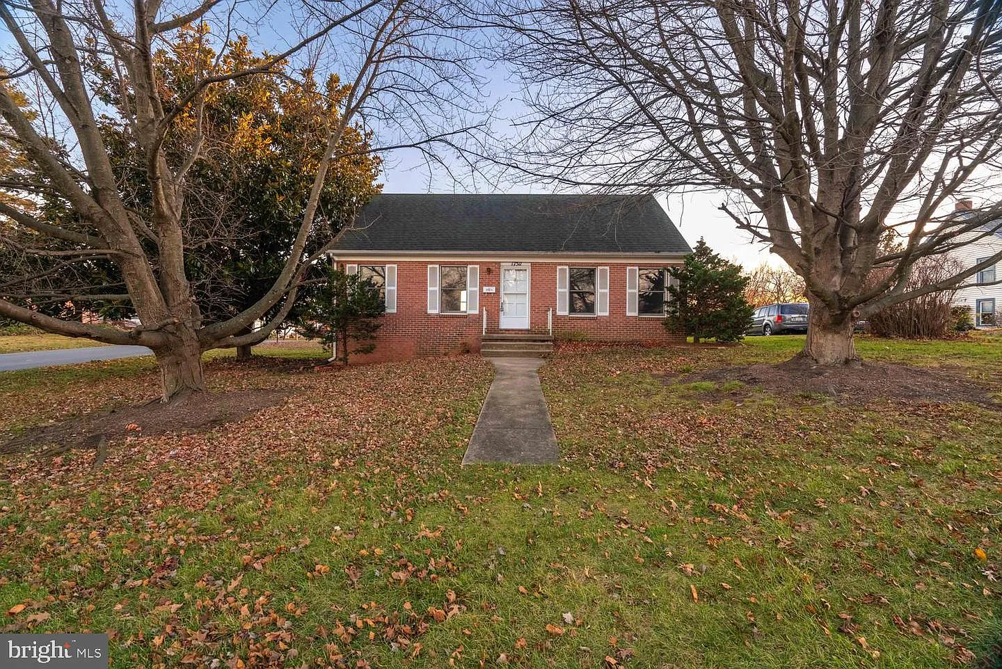 17511 Gay St photo 1